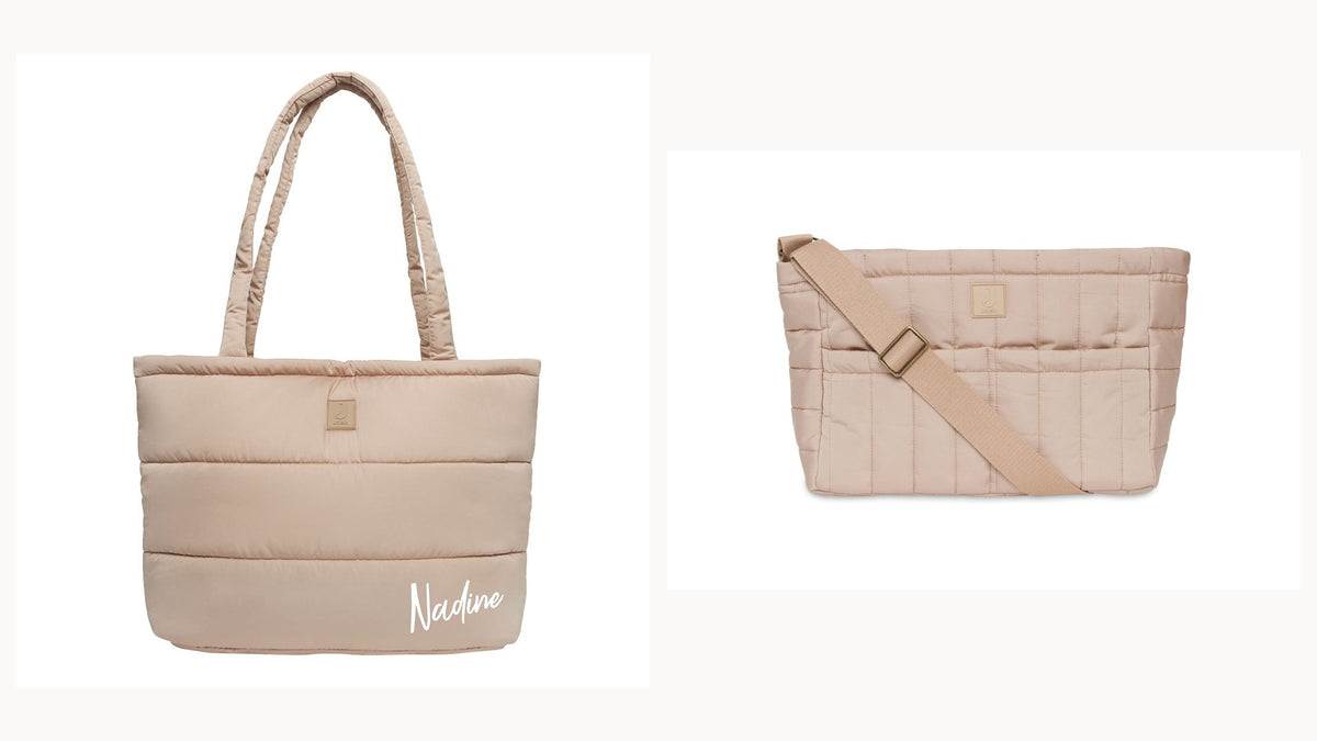 Originalfotos nebeneinander: beigefarbene Jollein Wickeltasche Biscuit mit Beispielname Nadine und kompakter Puffed Organizer Biscuit mit Trageriemen