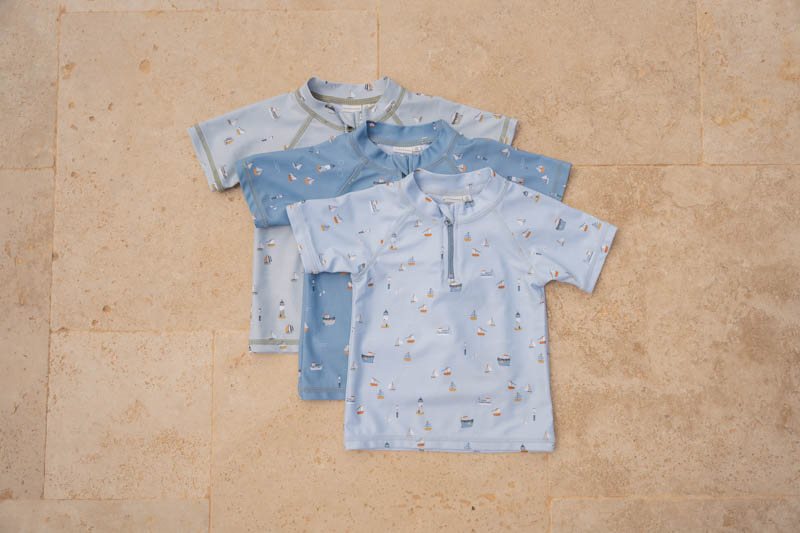 Badeshirt Sailors Bay von Little Dutch – Detailansicht für Kinder