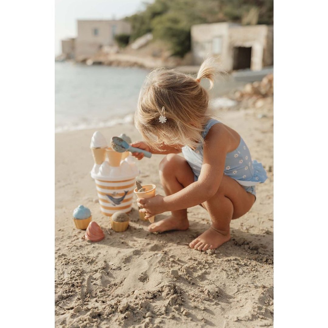 Little Dutch Sandspielzeug Ocean Dreams Blue – weitere Ansicht des Eimer-Sets