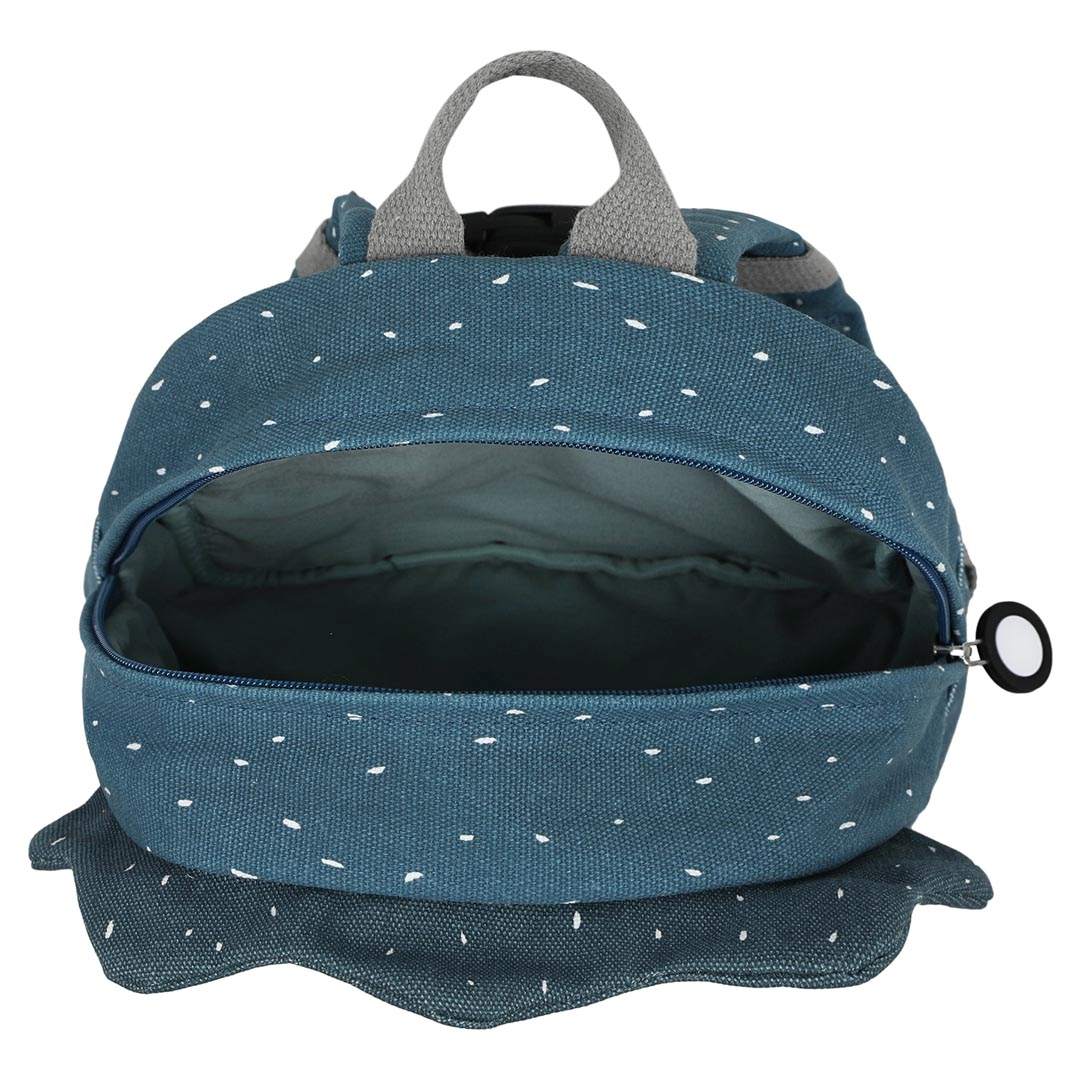 Trixie Kinderrucksack Herr Triceratops mit Dino-Motiv – Detailansicht des kleinen Kita-Rucksacks