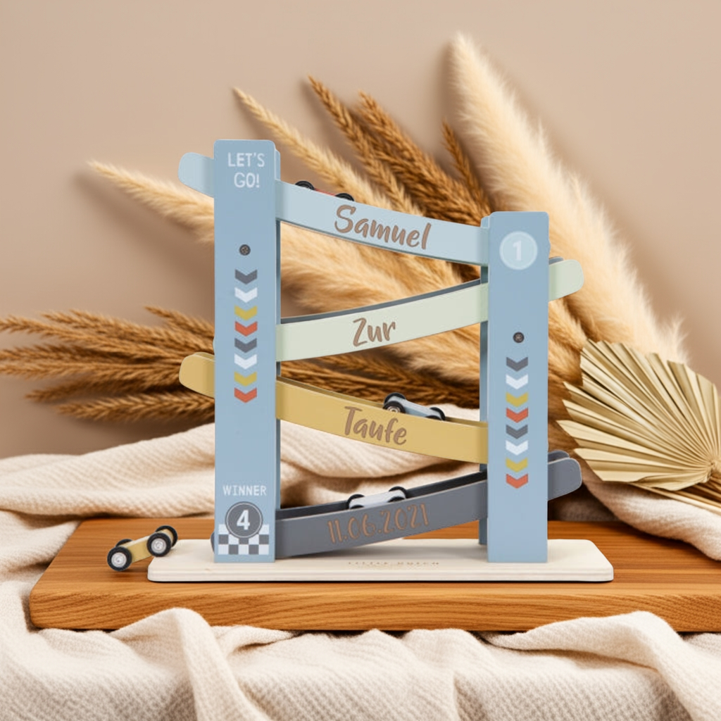 Blaue Little Dutch Kugelbahn aus Holz als personalisiertes Taufgeschenk