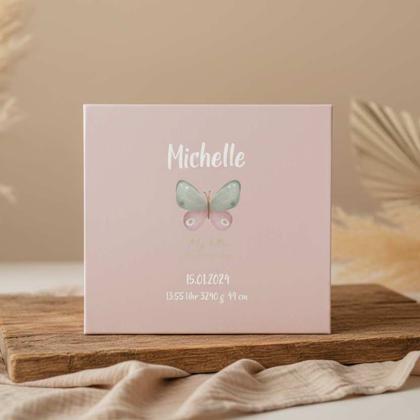 Personalisierte Baby-Erinnerungsbox Flowers & Butterflies mit Druck