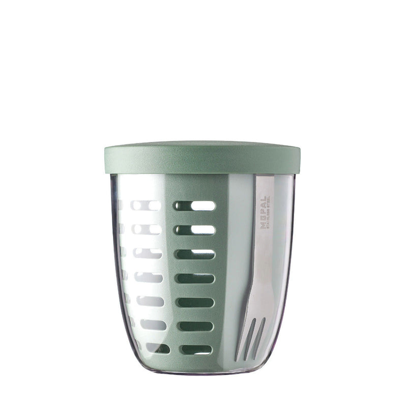 Mepal Fruitpot Ellipse Nordic Sage 600 ml mit Abtropfsieb und Edelstahlgabel