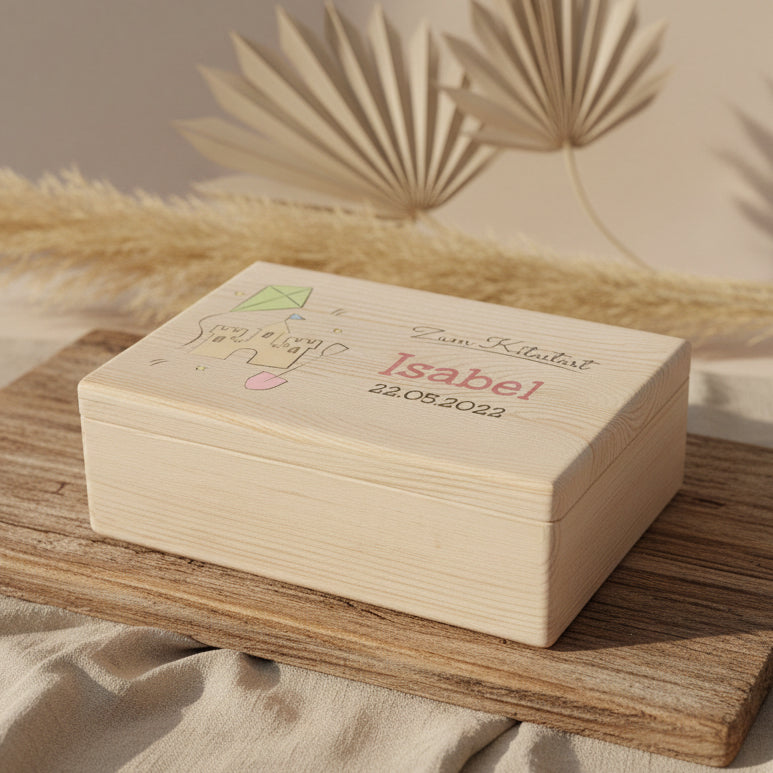 Naturholz-Erinnerungsbox zum Kitastart mit Name und individuellem Motiv