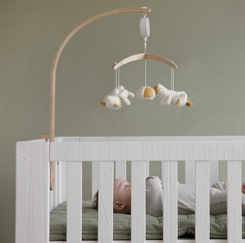 Little Dutch Musik-Mobile Little Goose fürs Babybett – weißes und naturfarbenes Holz-Mobile mit Gänsen und sanfter Melodie