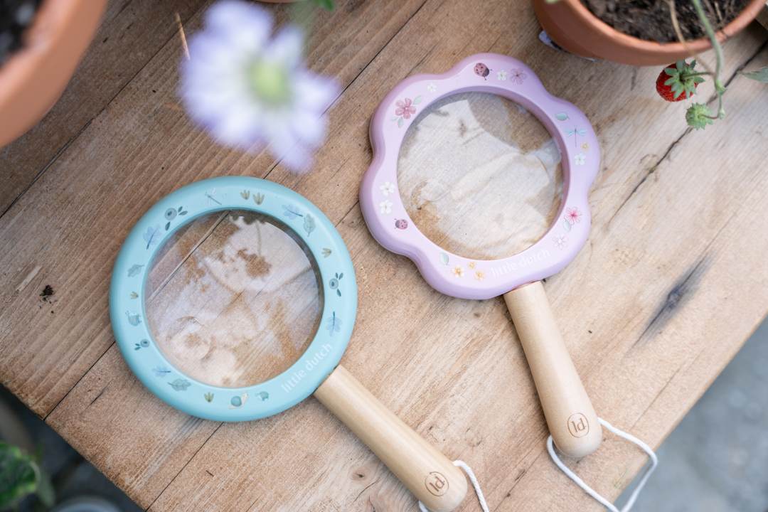 Pinke Little Dutch Lupe Fairy Garden – Kinder-Naturforscherlupe mit Holzgriff und praktischer Kordel zum Aufhängen