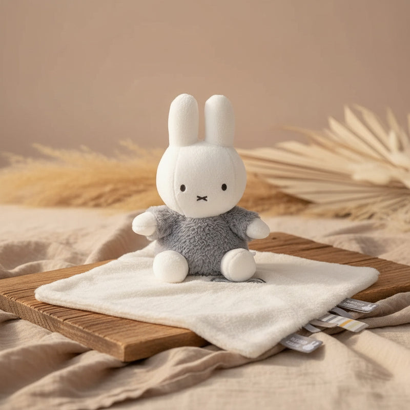 Knuffeldoekje Fluffy blauw | Miffy x Tiamo