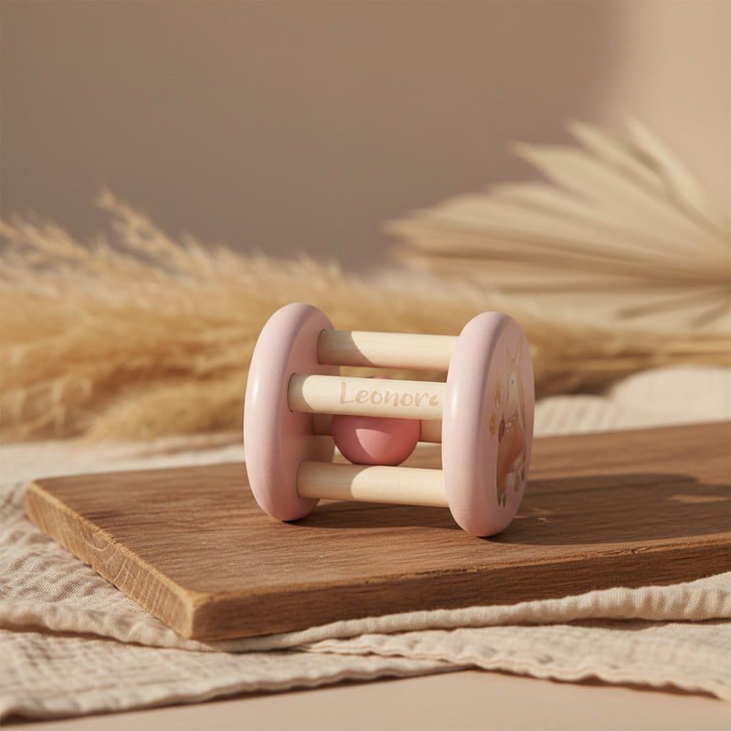 Personalisierbare Little Dutch Rassel Fairy Garden aus Holz in Pink ab 3 Monaten