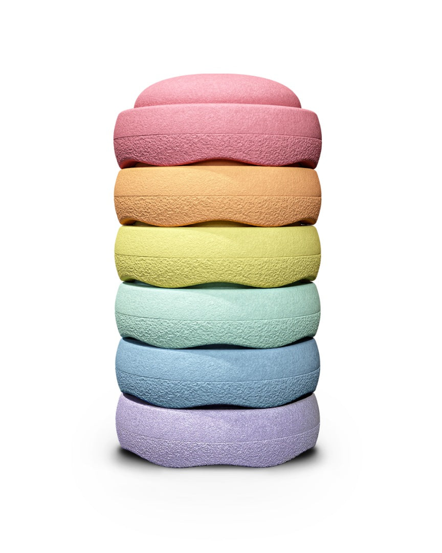 Sechs Stapelstein Original Mini rainbow pastel aus EPP im 6er-Set