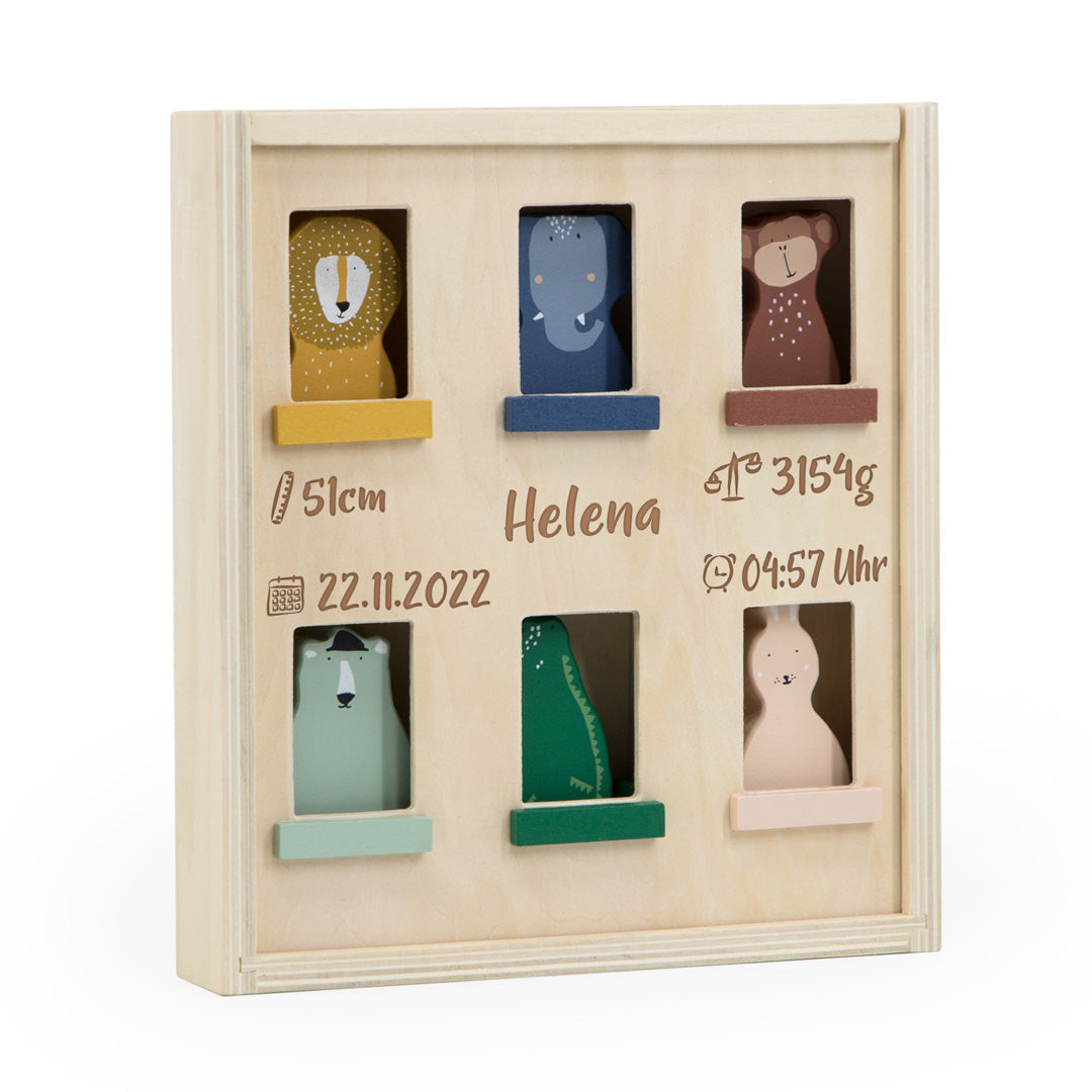 Personalisierbares Trixie Holz-Apartment mit Tieren – Spielhaus mit sechs Tierfreunden und individueller Gravur