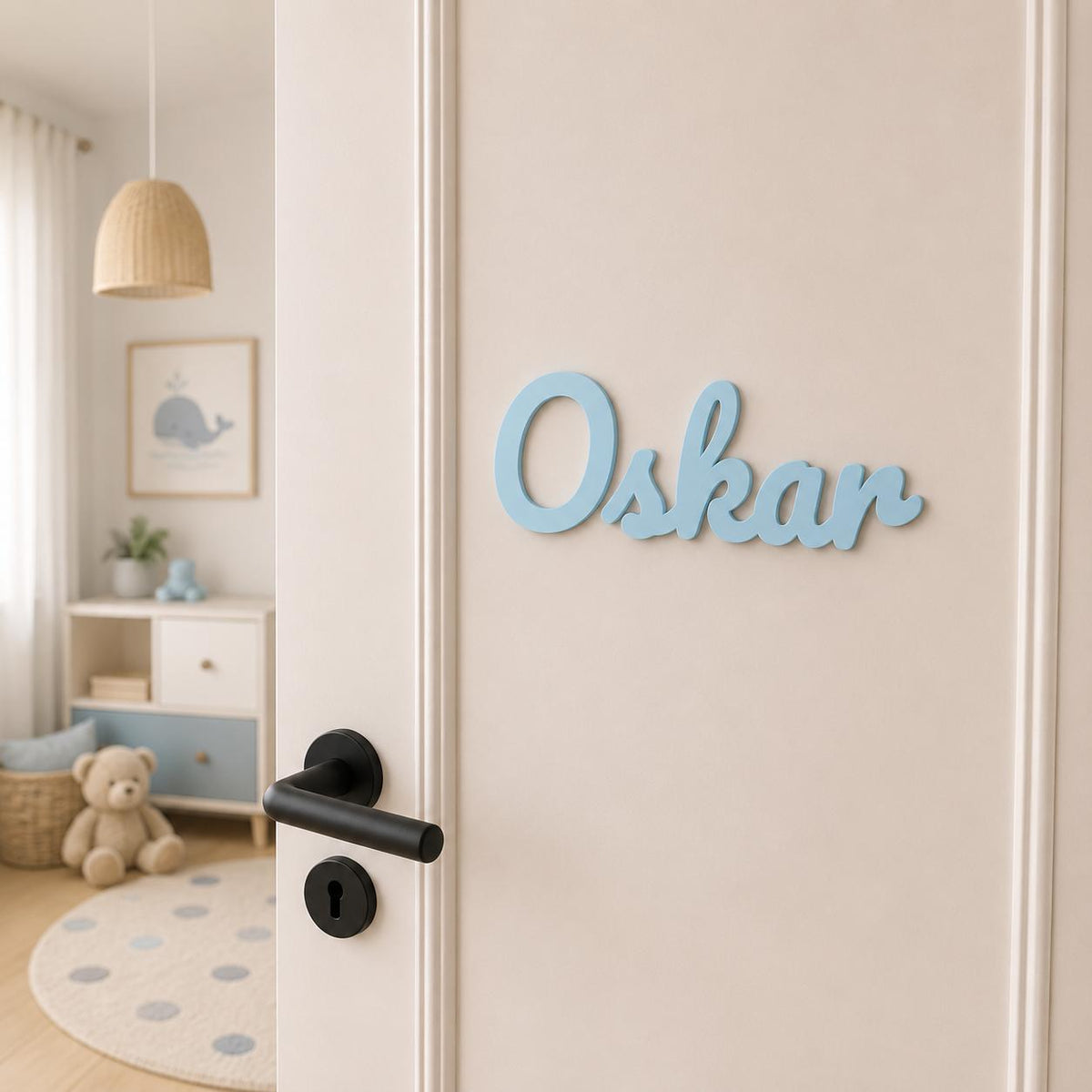 Personalisiertes Türschild mit dem Namen Oskar in blau für das Kinderzimmer – individuelle Namensdeko zur Geburt oder als Geschenk.