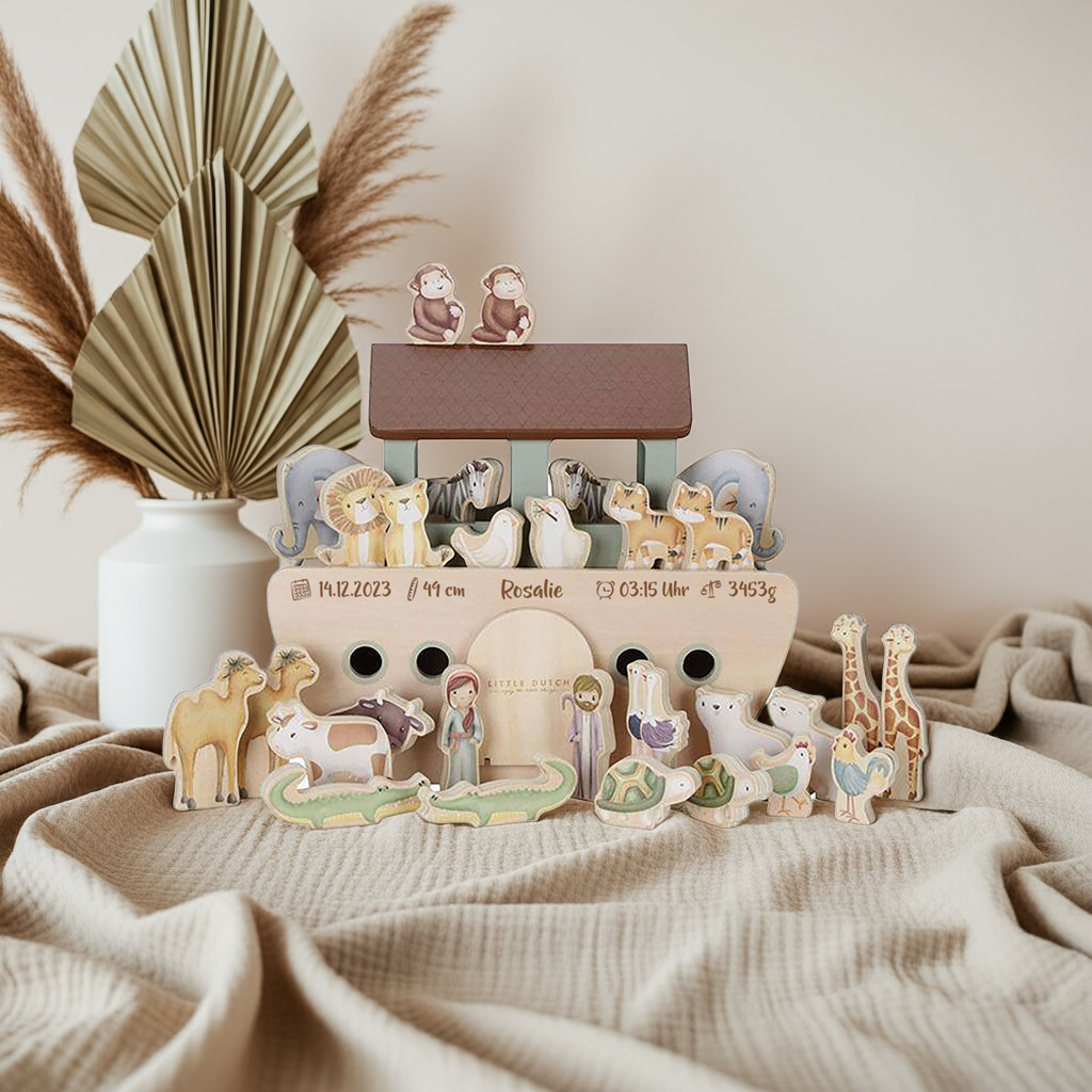 Personalisierte Arche Noah aus Holz als Geschenk zur Geburt