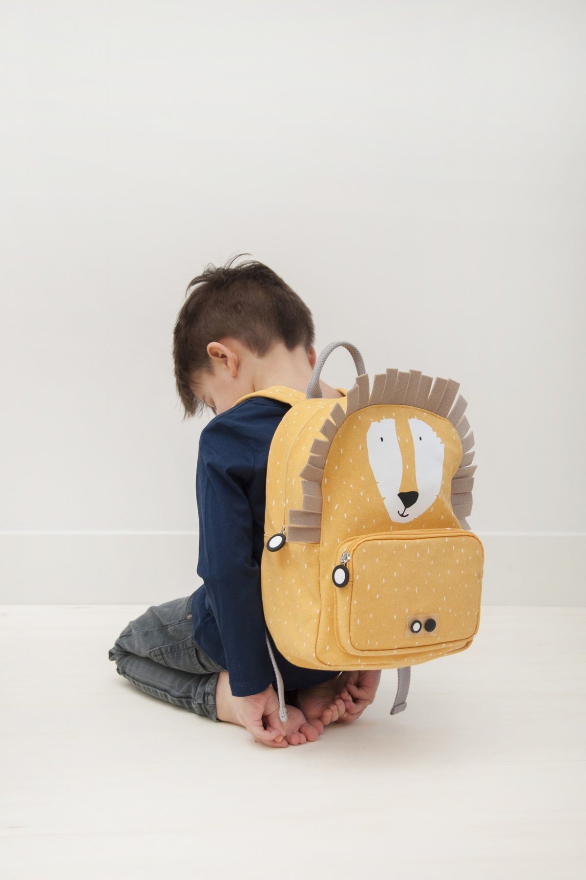 Gelber Trixie Kinder-Rucksack Herr Löwe – Rucksack mit Löwenmotiv und Brustschnalle für Kindergarten, Schule und Ausflüge
