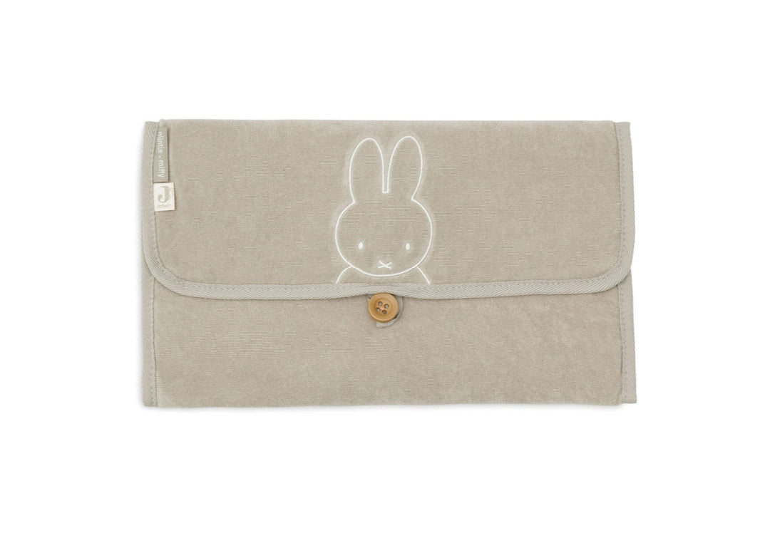 Jollein Miffy Wickelunterlage Olive Green – gefaltete Produktansicht