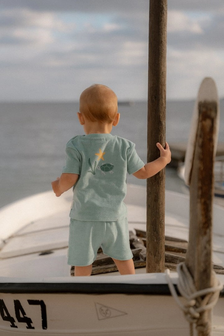 Conjunto de camiseta y pantalones cortos Little Dutch Surf Blue