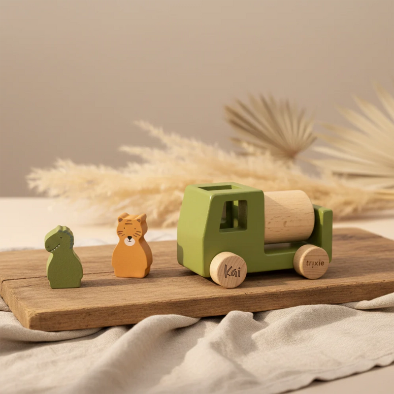 Trixie Holz-Baufahrzeuge mit Tieren in Spielsituation