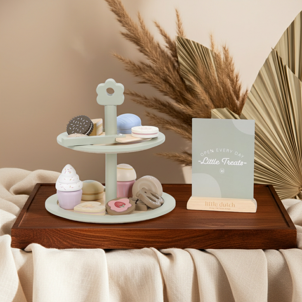 Etagere mit Spielgebäck aus Holz von Little Dutch – weitere Ansicht