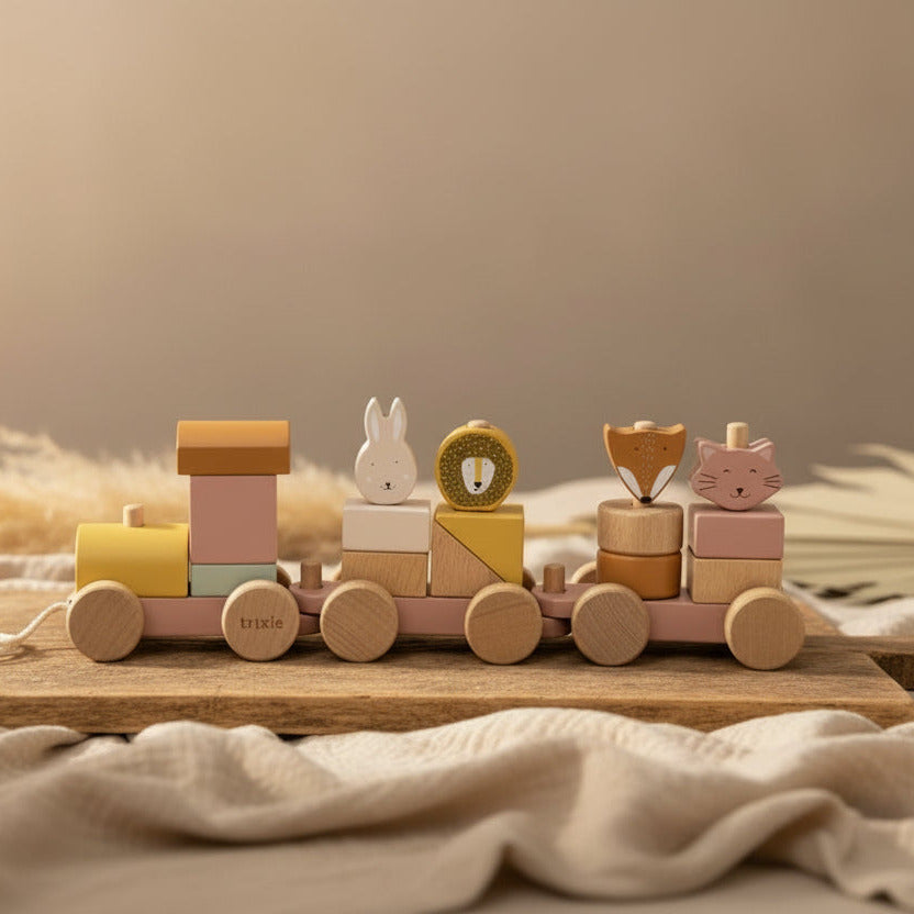 Gepersonaliseerde houten trein voor de geboorte met naam & geboortegegevens – Mevrouw Kat