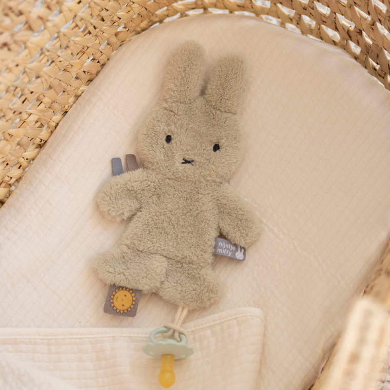 Nijntje knuffeldoekje Fluffy groen 23 cm voor baby's