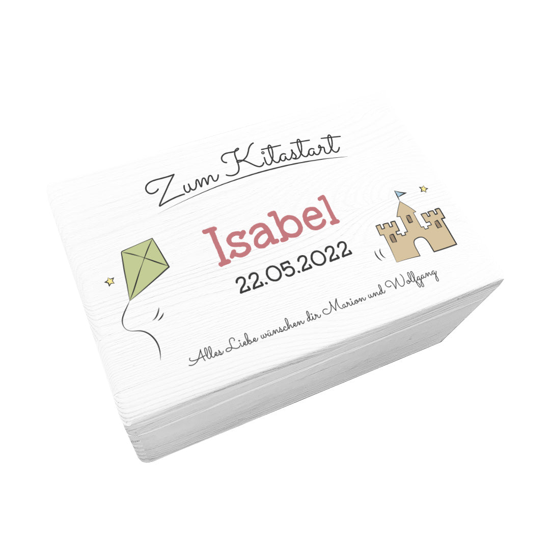 Personalisierte Erinnerungsbox aus Holz zum Kitastart mit Name und Kindergarten-Motiv