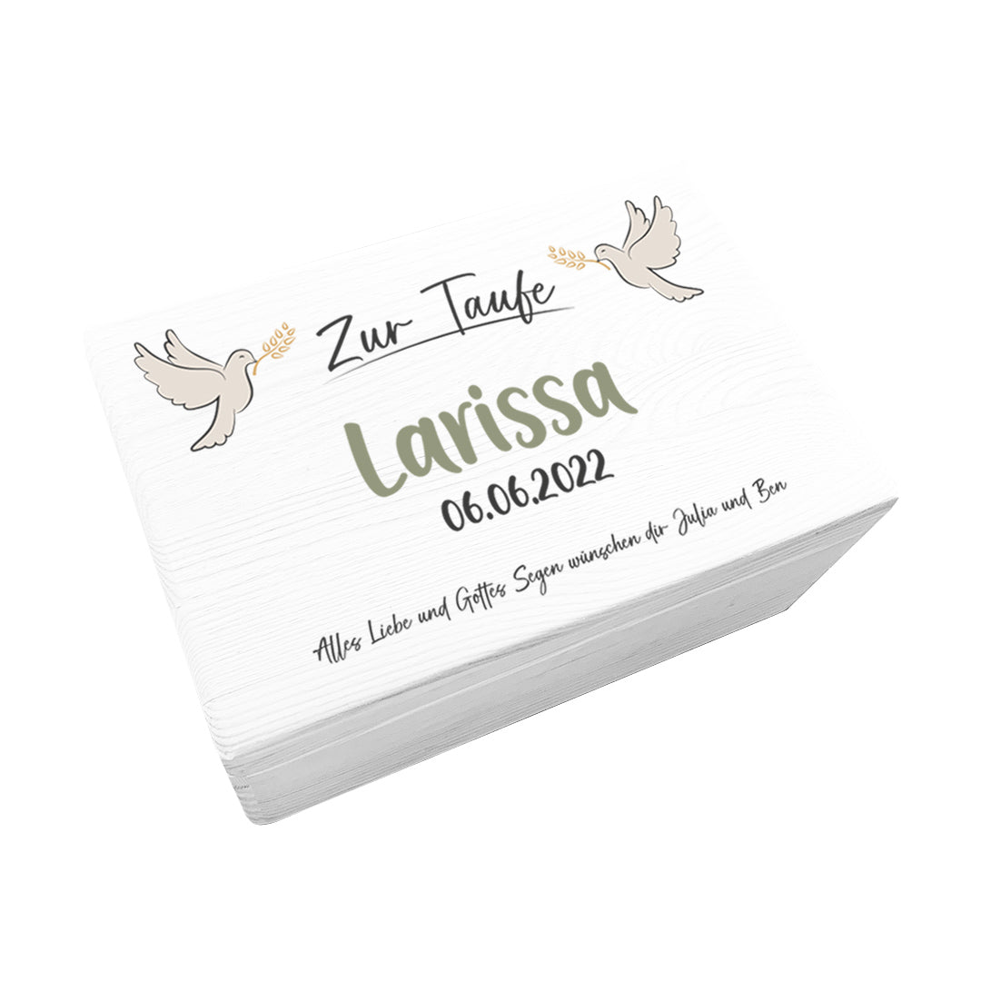 Personalisierte Erinnerungsbox aus Holz zur Taufe mit Name und Taufmotiv