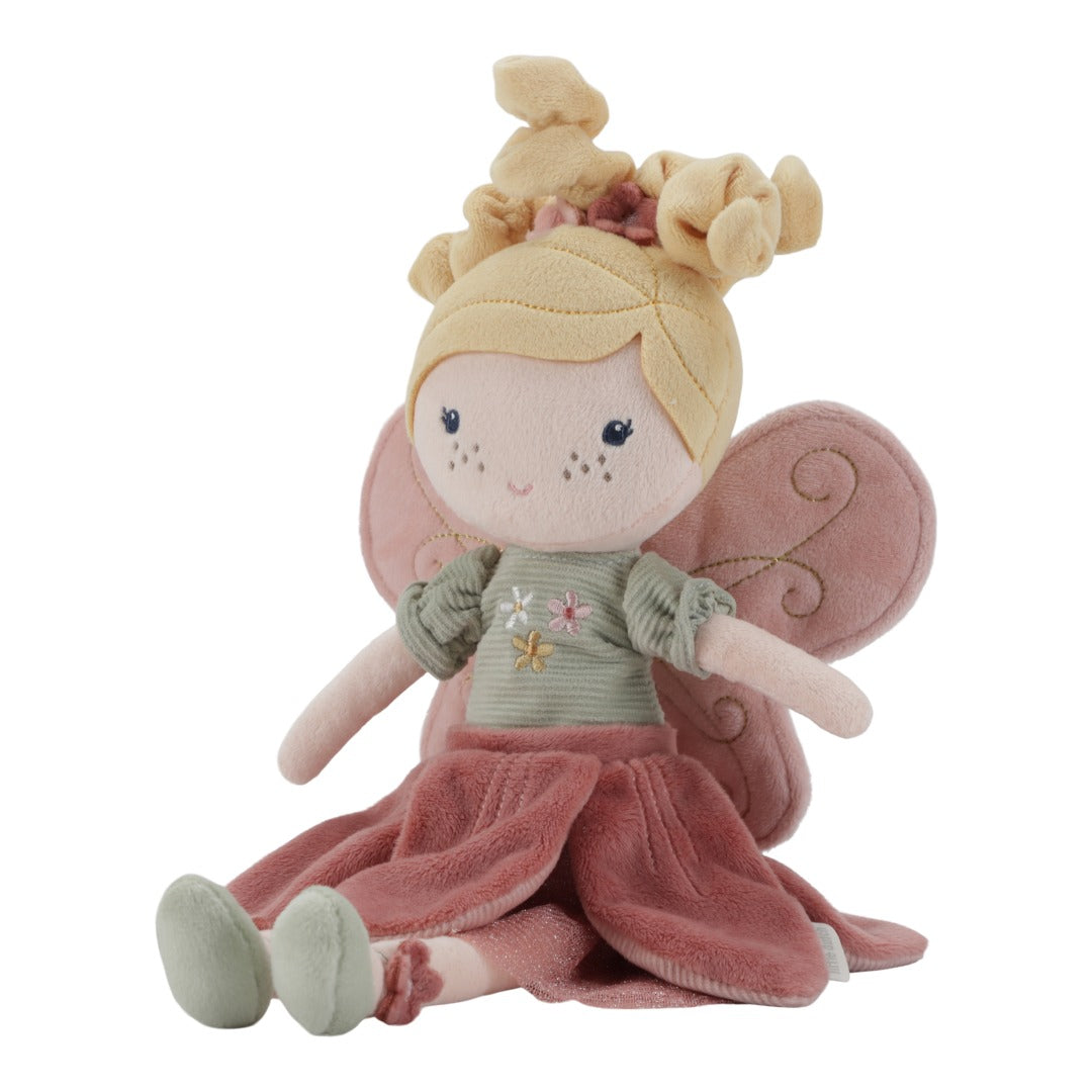 Little Dutch Fee Mila Kuschelpuppe Fairy Garden – Detailansicht der 35 cm großen Plüschfee mit liebevoll gestaltetem Outfit