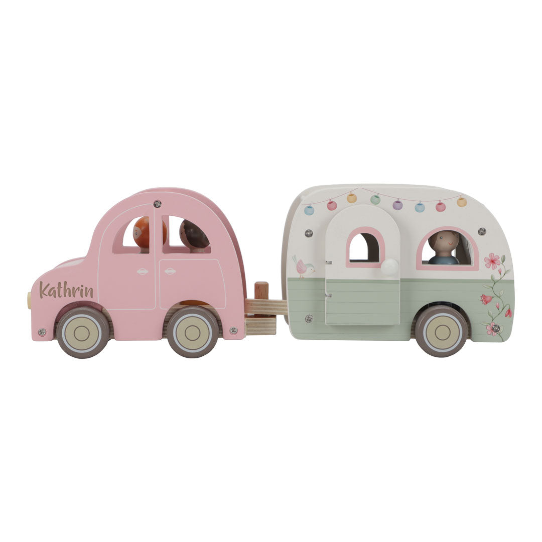 Holzauto mit Wohnwagen von Little Dutch – personalisierbares Spielset mit Figuren