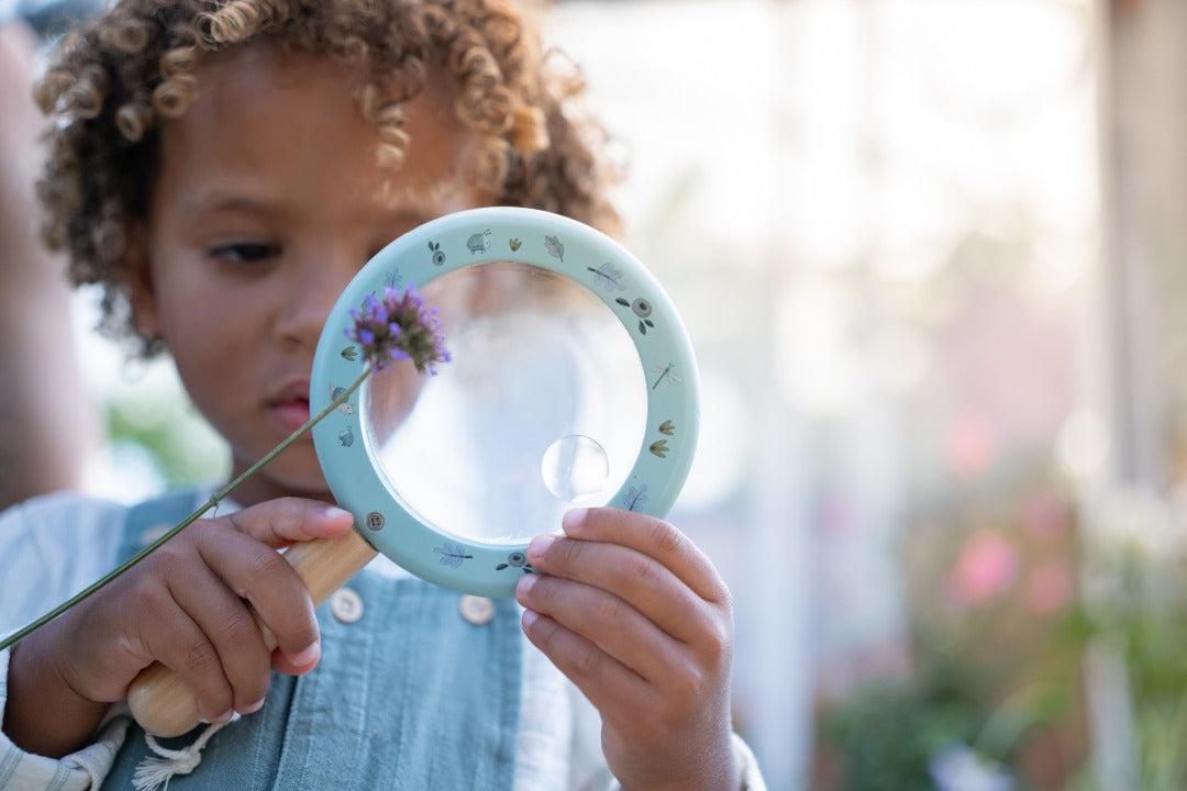 Lupe Forest Friends von Little Dutch – weitere Produktansicht des blauen Entdeckerspielzeugs für Kinder ab 3 Jahren