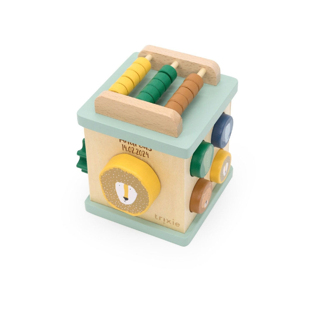 Personalisierter Trixie Mini-Aktivitätswürfel mit Name und Datum – blaues Holz-Motorikspielzeug mit Lasergravur