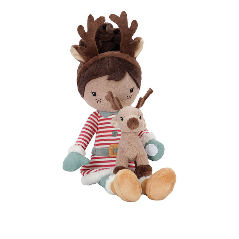 Kuschelpuppe Evi im Winter-Outfit mit Mütze und Kleidung – weiche Stoffpuppe 35 cm