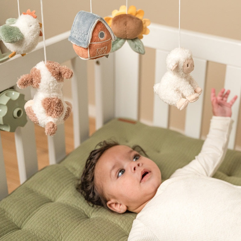 Musik-Mobile mit Bauernhof-Motiven als Babygeschenk zur Geburt