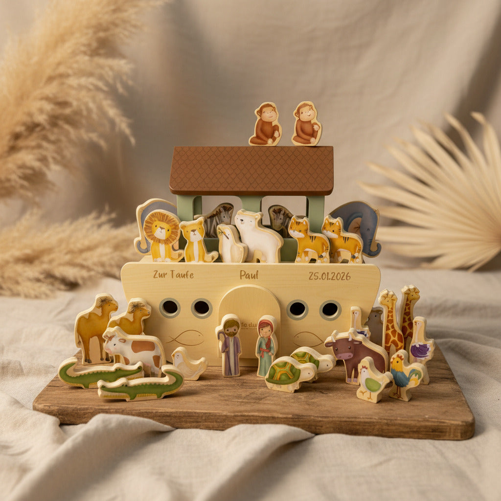 Personalisierte Arche Noah aus Holz zur Taufe – hochwertiges Taufgeschenk mit Namen, individuell bei Schmatzepuffer veredelt