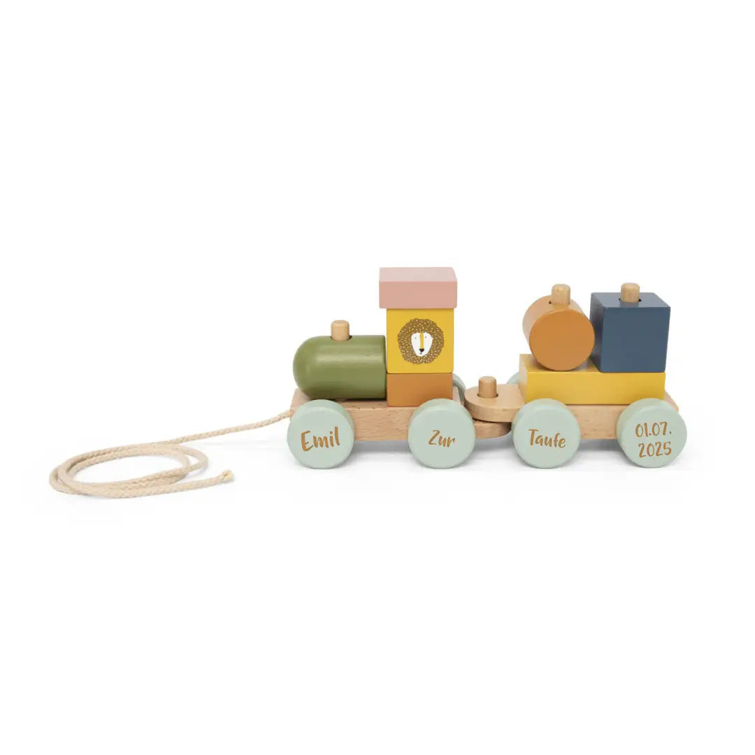 Personalisierte Mini Tiereisenbahn aus Holz mit Name Emil und Taufdatum auf den Rädern – Geschenk zur Taufe von Schmatzepuffer