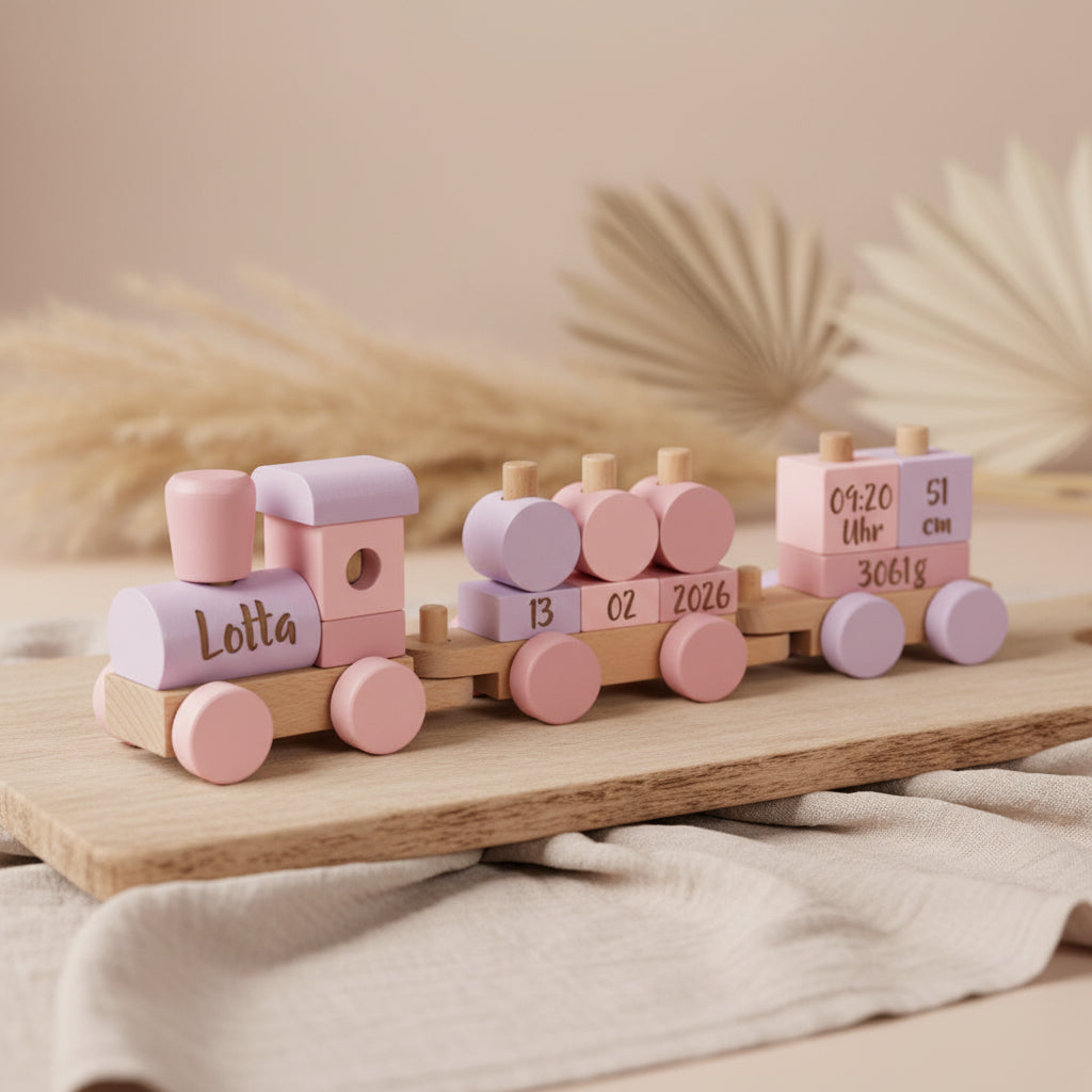Rosa small-foot-Holzzug mit Gravur von Name und Geburtsdaten